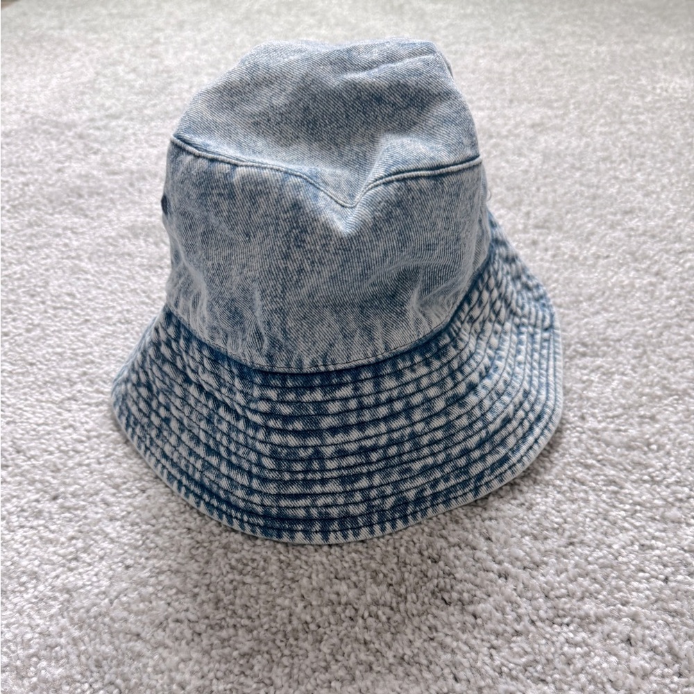Wild Fable bucket hat pants color